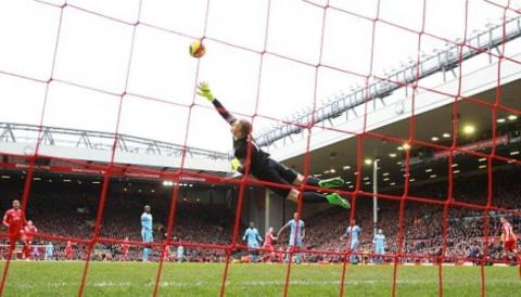 Hai siêu phẩm khiến Man City trắng tay rời Anfield