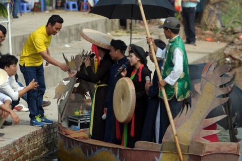 đi lễ đầu năm 