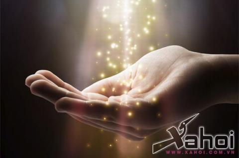 Câu chuyện khó lý giải về những con người giao tiếp với linh hồn