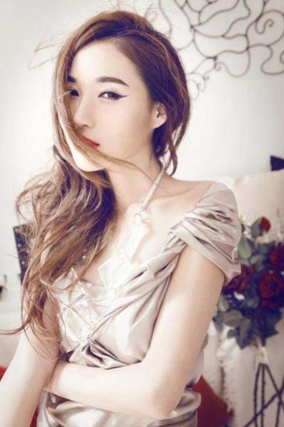 Người vợ vô tâm, chỉ biết làm đẹp cho mình - 2