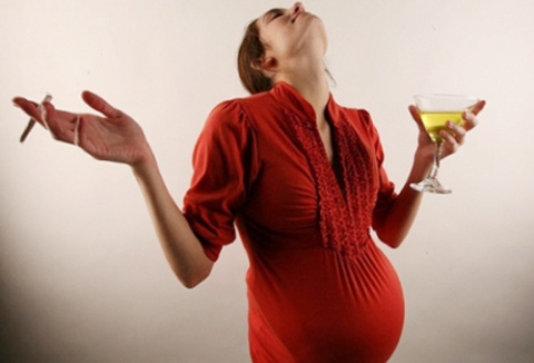 10 việc mẹ không thận trọng dễ khiến thai nhi tử vong - 1