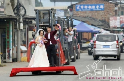 Những đám cưới rước dâu bằng xế khủng có 1 0 2