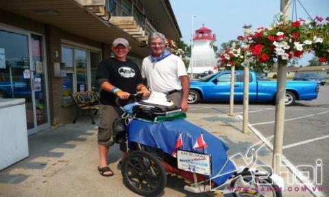 đi bộ quanh thế giới