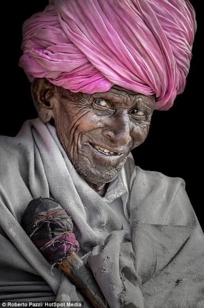 Chân dung khuôn mặt của con người nghèo khổ ở Ấn Độ 4