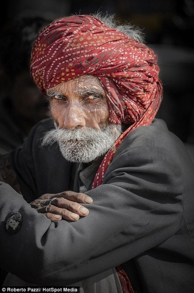 Chân dung khuôn mặt của con người nghèo khổ ở Ấn Độ 3