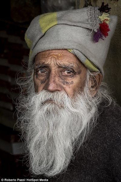 Chân dung khuôn mặt của con người nghèo khổ ở Ấn Độ 2