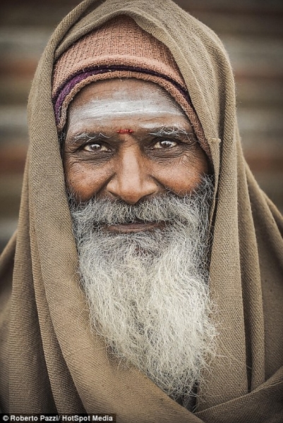 Chân dung khuôn mặt của con người nghèo khổ ở Ấn Độ 1