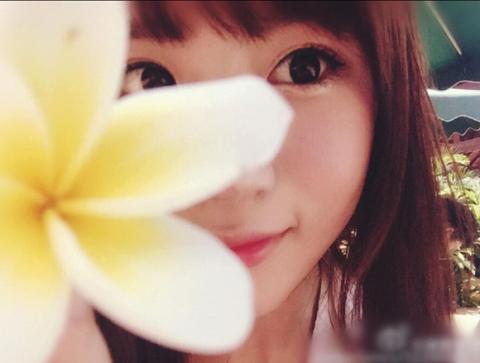 Ngẩn ngơ trước nhan sắc đẹp thuần khiết của 'Nữ sinh áo trắng' Trung Quốc 0