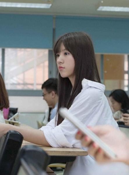 Ngẩn ngơ trước nhan sắc đẹp thuần khiết của 'Nữ sinh áo trắng' Trung Quốc 5