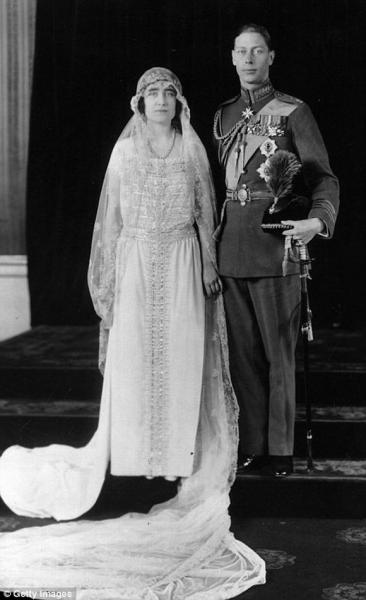 Váy cưới Hoàng gia 8