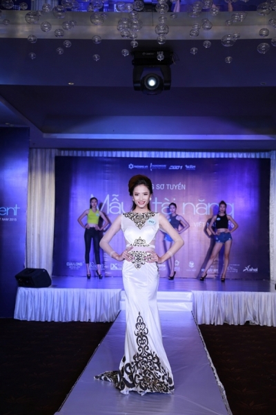 Toàn cảnh buổi casting Mẫu và tài năng Việt  Nam 2015 6