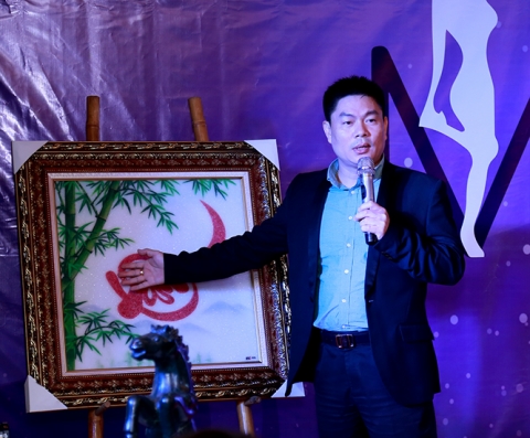 Mẫu và Tài năng Việt Nam 2015 gây quỹ từ thiện 0