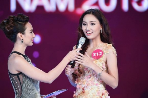 Tân Hoa hậu Hoàn vũ Việt Nam 2015 Phạm Hương 1