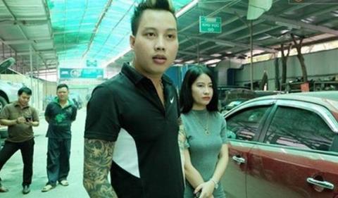 tát nhân viên cây xăng