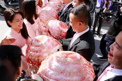 '. Trực tiếp đám cưới Tú Vi Văn Anh .' '. Trực tiếp đám cưới Tú Vi Văn Anh .'