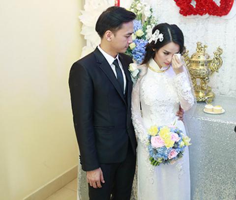 '. Trực tiếp đám cưới Tú Vi Văn Anh .' '. Trực tiếp đám cưới Tú Vi Văn Anh .'