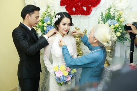 '. Trực tiếp đám cưới Tú Vi Văn Anh .' '. Trực tiếp đám cưới Tú Vi Văn Anh .'