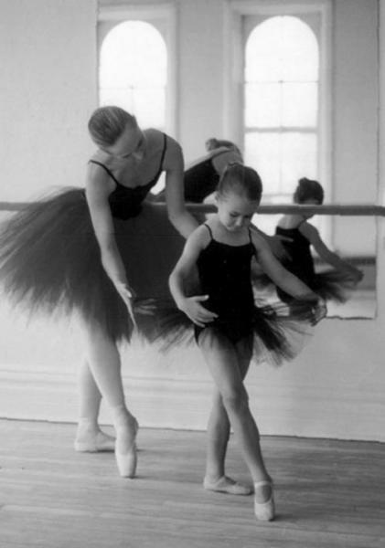 Khoảnh khắc khiến bà mẹ nào cũng ước có 1 cô con gái