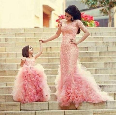 Khoảnh khắc khiến bà mẹ nào cũng ước có 1 cô con gái