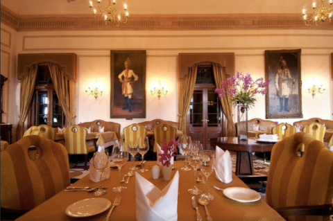 Dịch vụ đẳng cấp hoàng tộc tại khách sạn tốt nhất thế giới 