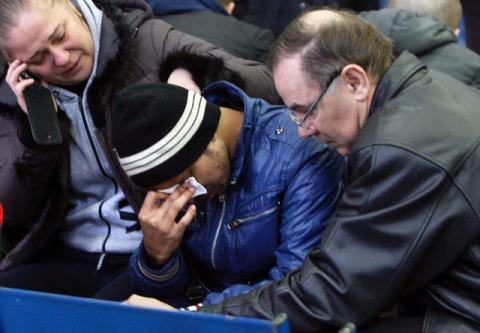 Đau thương hiện trường Boeing rơi 62 người tử nạn - 11