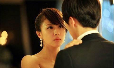 dua ban ve nha, ban cuop mat chong - 1