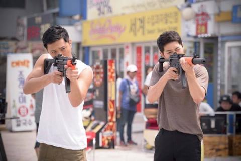 Dao dien 'Hau due mat troi' che Song Joong Ki nu tinh hinh anh 2