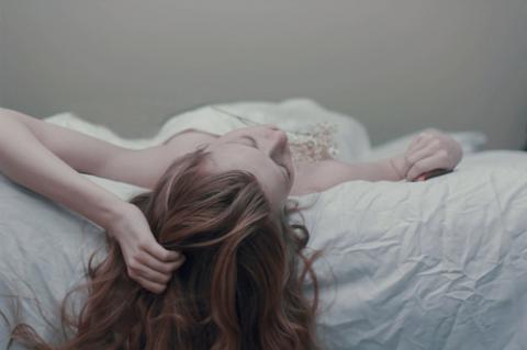 dem tan hon, chet lang vi vet seo tren nguoi vo - 1