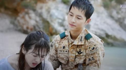 'Hau due mat troi': Ao tuong lan at hien thuc hinh anh 3