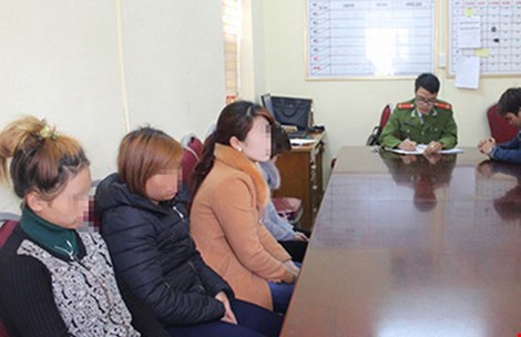 Ca tram co gai bi ban lam vo Trung Quoc bang bay viec lam hinh anh 1