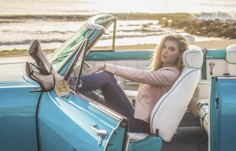 Hot girl moi noi cua cong dong mang the gioi hinh anh 1