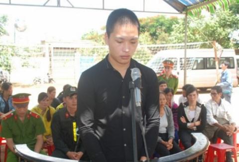 Xót xa cảnh con đầu độc mẹ bằng thuốc chuột vì bị cấm yêu - Ảnh 1