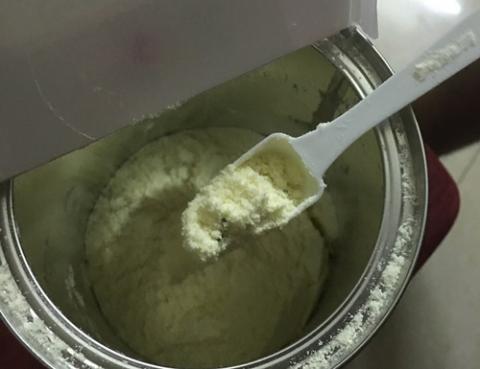 tin moi vu ong bo bi bat vi dap 5 hop sua glico - 2