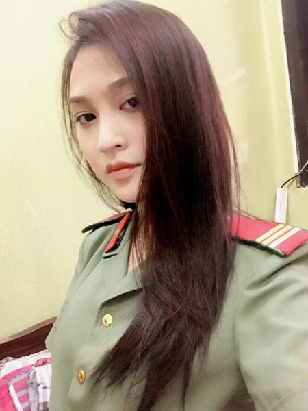 nu cong an khien cong dong mang san lung thong tin vi qua xinh dep - 5