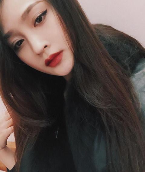 nu cong an khien cong dong mang san lung thong tin vi qua xinh dep - 9