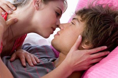 Anh bao vo vo sinh nen em bang long cho anh dua con, ai ngo...