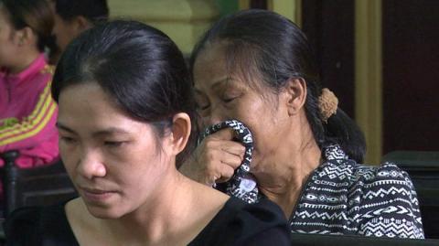 Nhung giot nuoc mat trong phien xu cha vo doat mang con re hinh anh 3