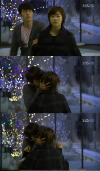 Những màn 'cưỡng hôn' trên phim Hàn khiến người xem 'nóng mắt' 0