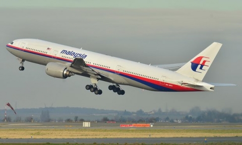 Máy bay mang số hiệu MH370 của hãng hàng không Malaysia Airlines cất cánh đi từ Paris. (Ảnh: Laurent Errera)