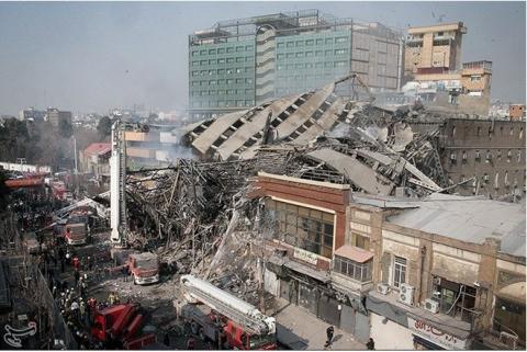 Hiện trường hoang tàn sau vụ cháy sập tòa trung tâm thương mại 17 tầng.