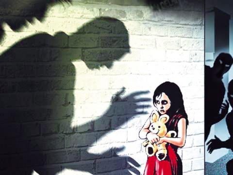 khi tre bi xam hai tinh duc, cha me can phan ung ra sao? - 1