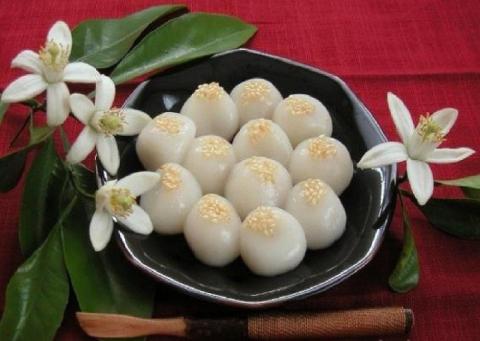 Người Việt sáng tạo nên món bánh trôi bánh chay để tượng trung cho đồ ăn nguội