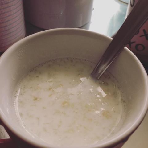 vo tre cua lam truong khong mang nhan sac, an tat ca moi thu de co sua cho con - 6