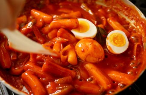 Công thức làm Tteokbokki cay nồng đậm vị - 8