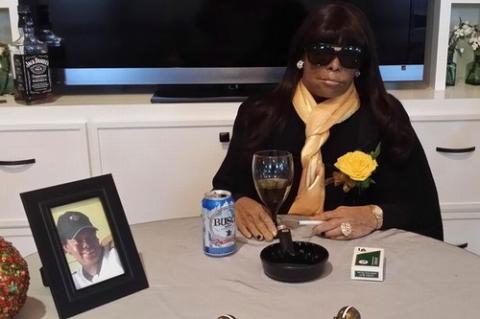 ky quac nhung dam tang xac chet bong nhien ngoi bat day, mo trung mat - 2