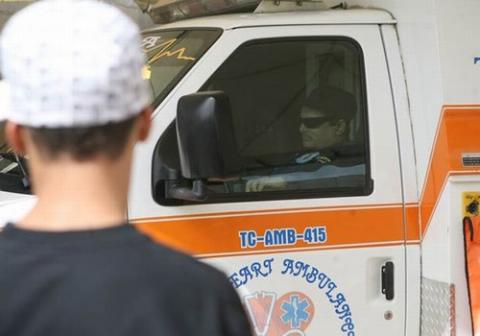 ky quac nhung dam tang xac chet bong nhien ngoi bat day, mo trung mat - 8