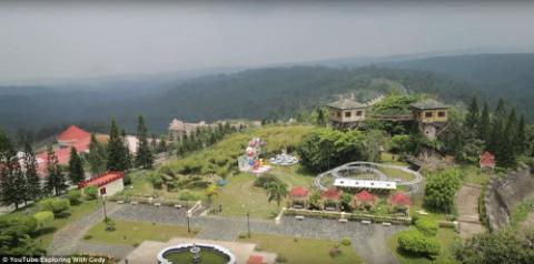 Vẻ đẹp ma mị bên trong công viên bỏ hoang ở Philippines - 4