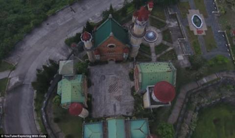 Vẻ đẹp ma mị bên trong công viên bỏ hoang ở Philippines - 5