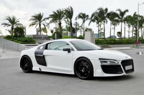 Dân chơi Việt đại hạ giá siêu xe Audi R8 chỉ 3,3 tỷ đồng - 1