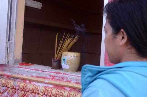 Tìm thấy cuốn nhật kí của bé gái 13 tuổi tự tử nghi do hàng xóm xâm hại tiết lộ đã từng mang thai? - Ảnh 8. Tìm thấy cuốn nhật kí của bé gái 13 tuổi tự tử nghi do hàng xóm xâm hại tiết lộ đã từng mang thai? - Ảnh 8.